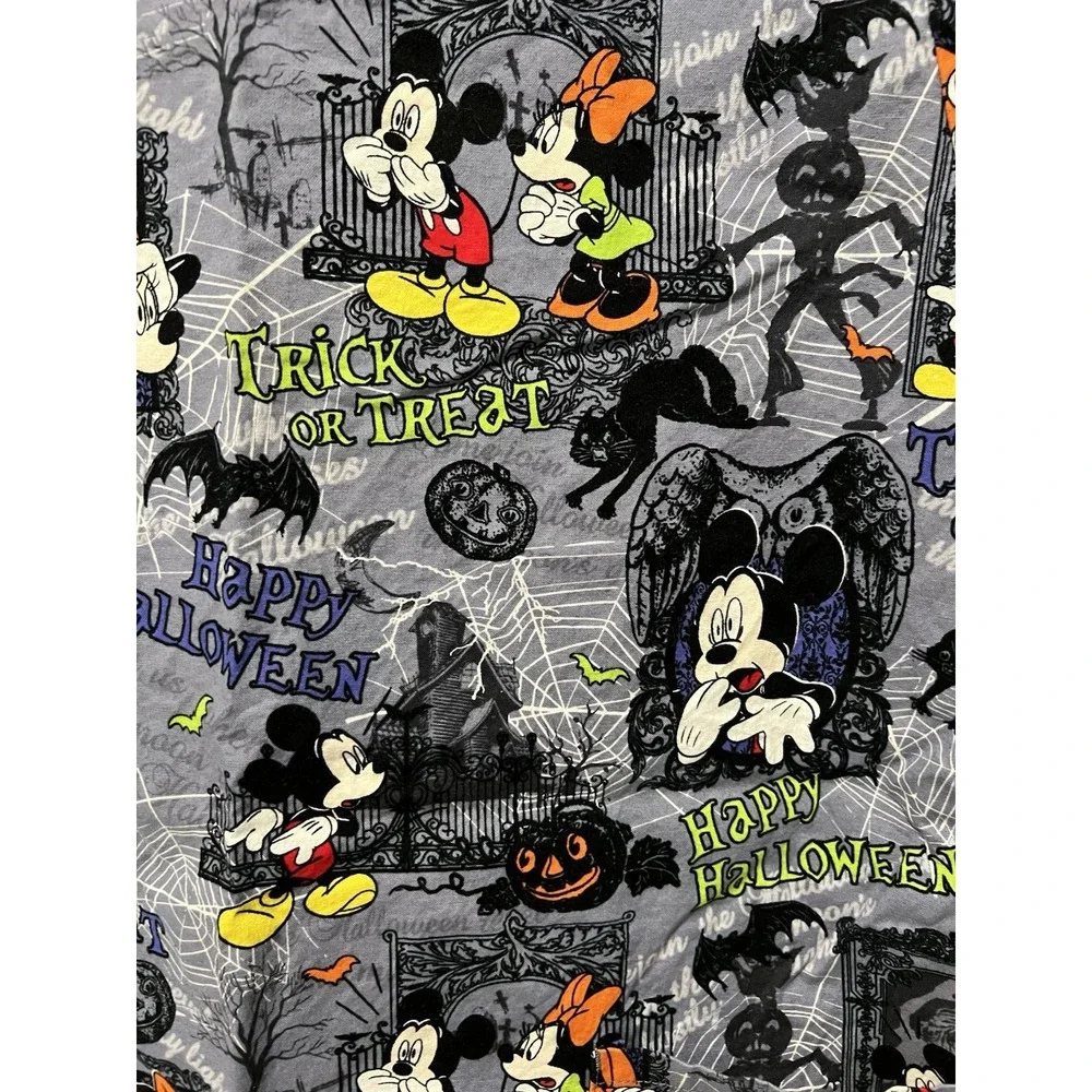 Disney Halloween Scrub Top Minnie Mickey Mouse Nursing Vet Tech Estimated‎ Large